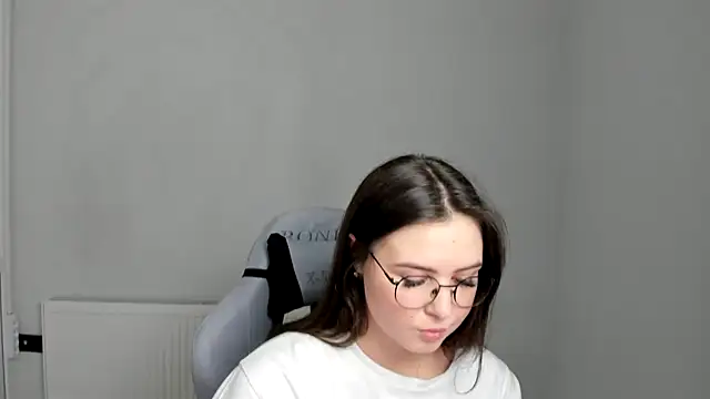 Regina cute  online show from 05/08/26, 11:15