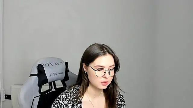Regina cute  online show from 05/20/26, 06:30