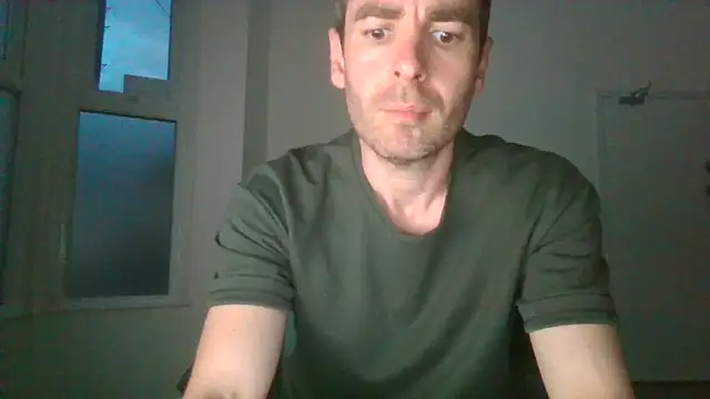 Snapshot of frenchbdmaninlondon chatting on 05/02/26, 07:52 frenchbdmaninlondon online show from 05/02/26, 07:52