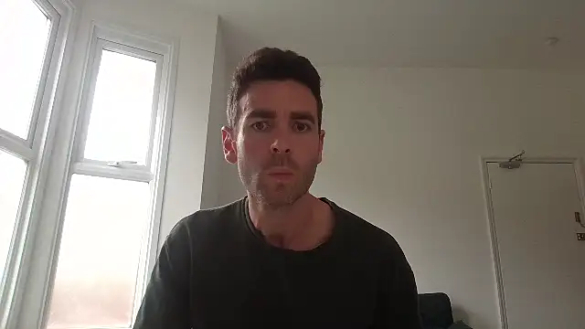 Snapshot of frenchbdmaninlondon chatting on 06/01/26, 01:46 frenchbdmaninlondon online show from 06/01/26, 01:46