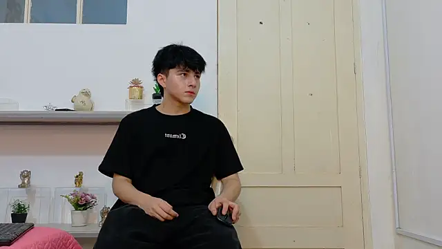 LunayDream online show from 06/12/26, 11:53