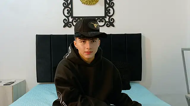 LunayDream online show from 06/15/26, 11:45