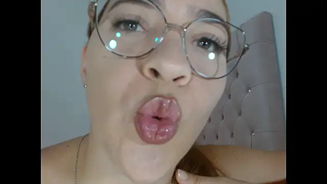 dulce melocoton online show from 05/03/26, 12:05