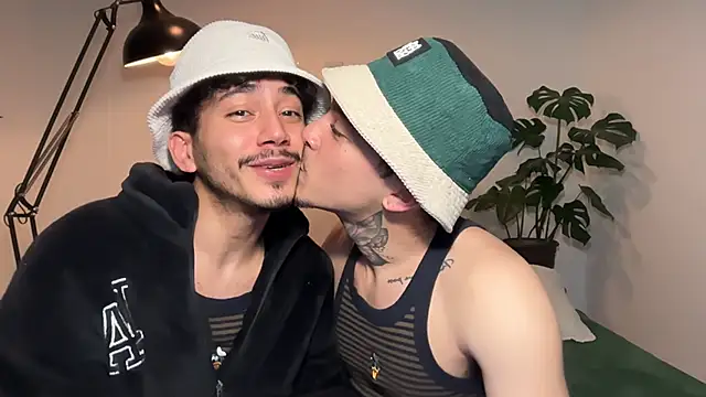 Noah and Steven online show from 06/11/26, 02:53