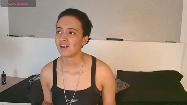 Snapshot of Jhon_and_Karol chatting on 06/12/26, 04:11 Jhon and Karol online show from 06/12/26, 04:11
