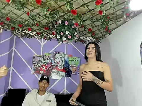 Snapshot of DAHNE_HOT_ chatting on 06/04/26, 01:39 DAHNE HOT online show from 06/04/26, 01:39