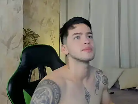 Snapshot of RONNY_COLTON chatting on 05/03/26, 11:22 RONNY COLTON online show from 05/03/26, 11:22