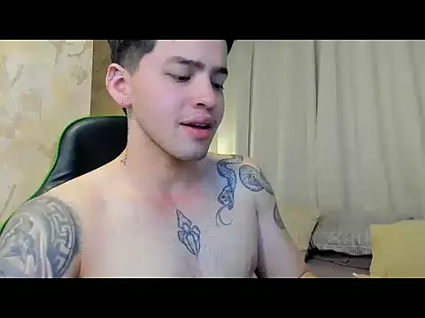 Snapshot of RONNY_COLTON chatting on 05/10/26, 10:37 RONNY COLTON online show from 05/10/26, 10:37