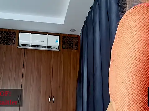 Snapshot of _horny_sexy_ chatting on 10/10/25, 06:34 horny sexy online show from 10/10/25, 06:34