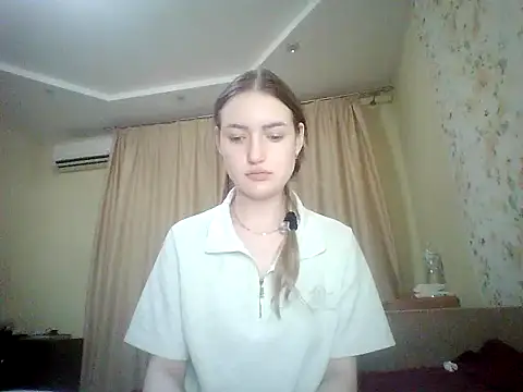 Lisanta online show from 07/28/26, 07:39
