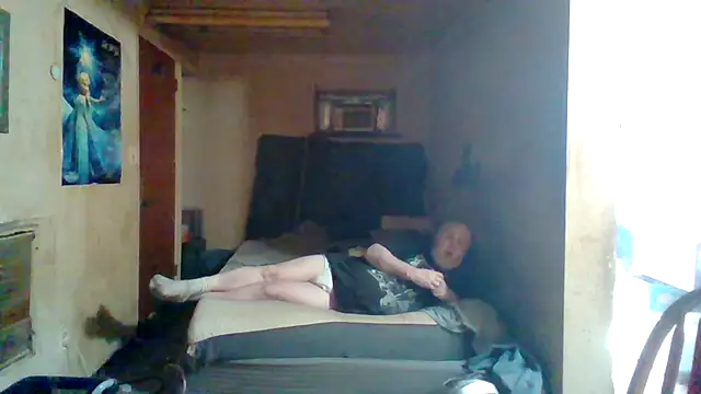 Snapshot of Nightshade1195 chatting on 06/10/26, 09:03 Nightshade1195 online show from 06/10/26, 09:03