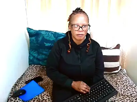 Ebony Bloom69 online show from 06/22/26, 04:42