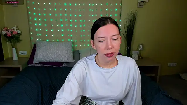 Sandra Ross online show from 07/18/26, 12:48