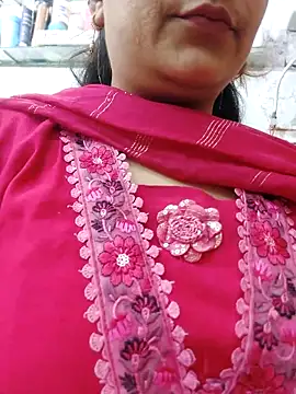 Snapshot of Reha_69 chatting on 06/06/26, 10:42 Reha 69 online show from 06/06/26, 10:42