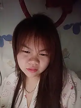 Snapshot of Truxcy1 chatting on 05/17/26, 05:31 Truxcy1 online show from 05/17/26, 05:31
