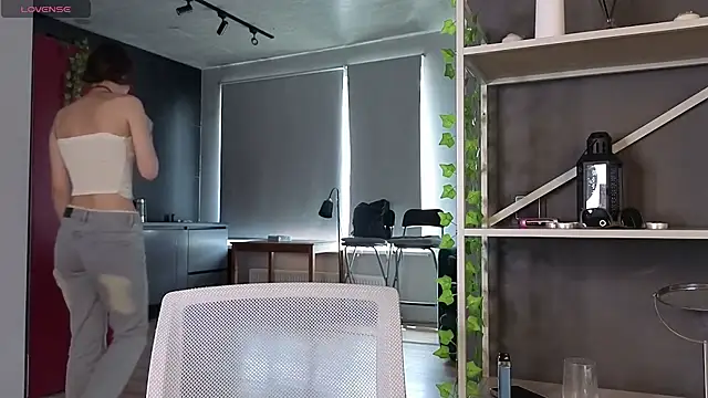 lovergirl4me online show from 05/17/26, 08:34