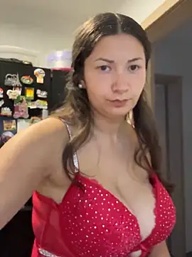 AmeliaStarOfficial online show from 05/06/26, 03:17