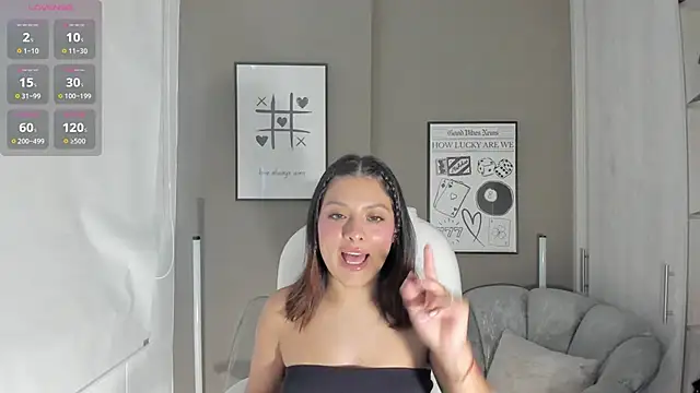 Snapshot of GeorginaMontclair chatting on 04/30/26, 08:04 GeorginaMontclair online show from 04/30/26, 08:04