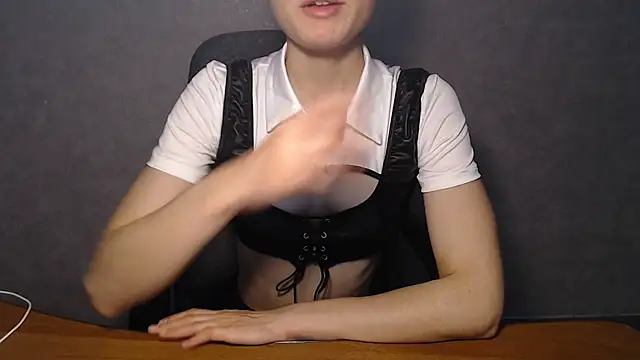 EveLiaka online show from 05/27/26, 10:07