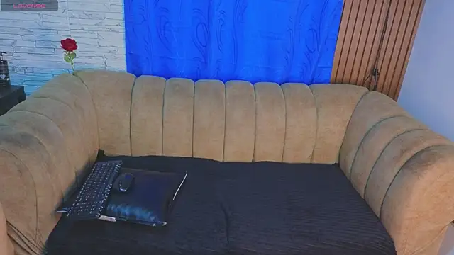 josethariaz25 online show from 06/17/26, 11:12