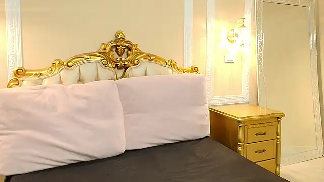 PaulineKosh online show from 07/04/26, 07:42