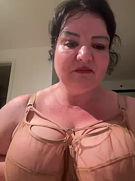 curvymilfmicha online show from 07/08/26, 08:46