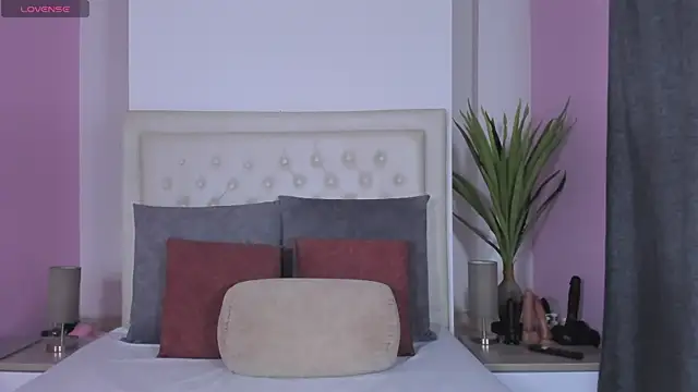 Snapshot of Sofia_pamela_ chatting on 07/15/26, 07:41 Sofia pamela online show from 07/15/26, 07:41