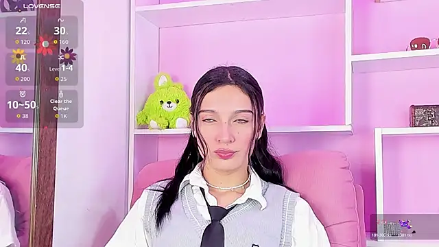 MilaWhitte online show from 06/12/26, 03:44