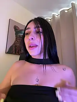 IsabellaNoir  online show from 07/10/26, 05:15