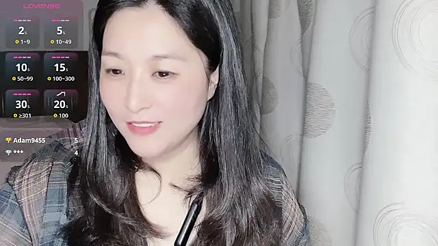 Snapshot of D-Misslu chatting on 04/25/26, 01:41 D-Misslu online show from 04/25/26, 01:41