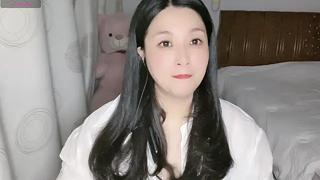 Snapshot of D-Misslu chatting on 05/30/26, 01:41 D-Misslu online show from 05/30/26, 01:41