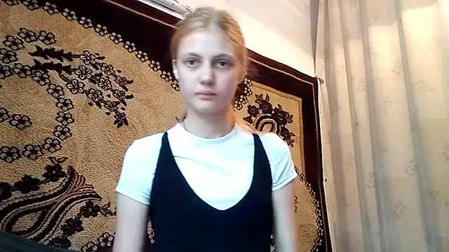 LunaLaday online show from 05/18/26, 02:40