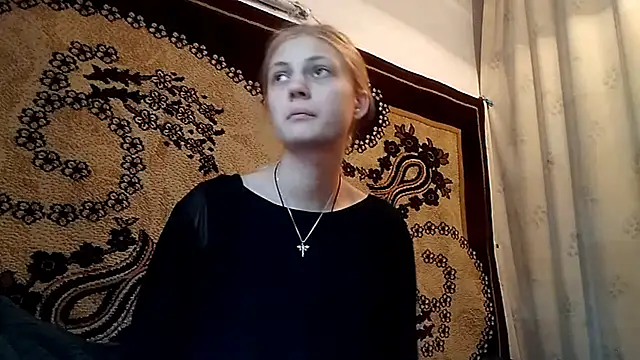 LunaLaday online show from 05/21/26, 02:18