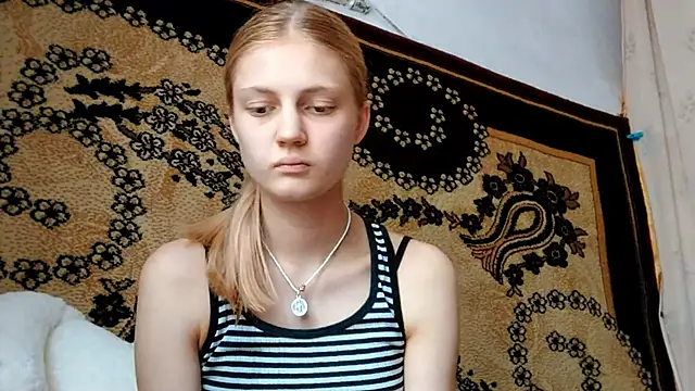 Snapshot of LunaLaday chatting on 06/29/26, 03:02 LunaLaday online show from 06/29/26, 03:02