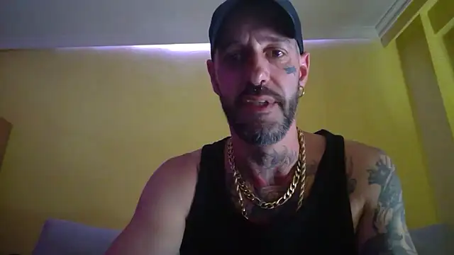 Snapshot of DuroHustler chatting on 05/23/26, 03:38 DuroHustler online show from 05/23/26, 03:38