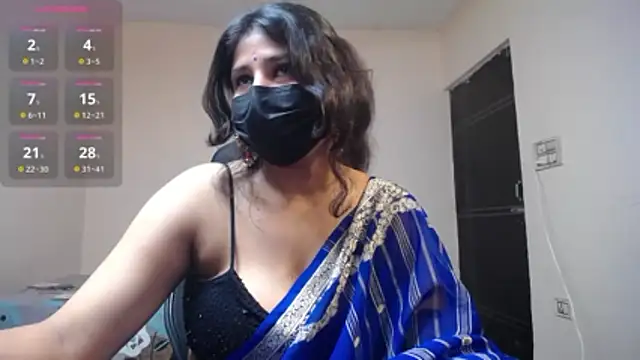 Snapshot of -Queenie chatting on 05/16/26, 07:23 -Queenie online show from 05/16/26, 07:23