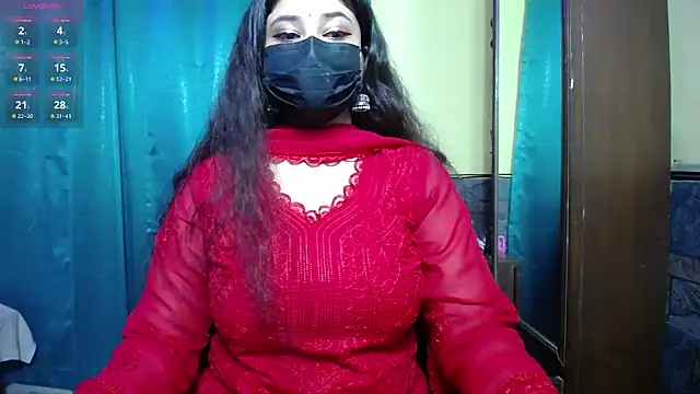 Snapshot of -Queenie chatting on 07/24/26, 07:34 -Queenie online show from 07/24/26, 07:34