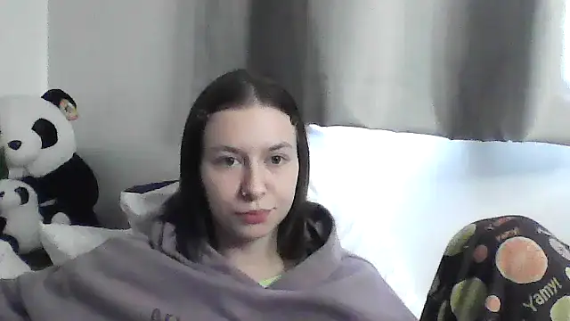 Snapshot of JuicyErika chatting on 04/27/26, 05:00 JuicyErika online show from 04/27/26, 05:00