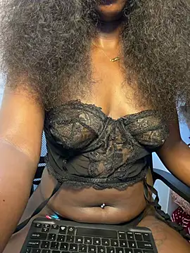 Leylabelle26 online show from 07/20/26, 04:31