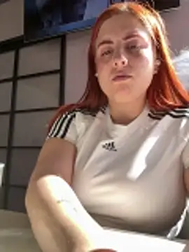 Snapshot of lumazzy chatting on 05/19/26, 03:51 lumazzy online show from 05/19/26, 03:51