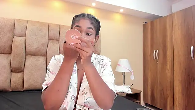 AlissonJamess online show from 04/24/26, 12:18