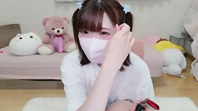 Snapshot of hiyo0001 chatting on 06/20/26, 03:04 hiyo0001 online show from 06/20/26, 03:04