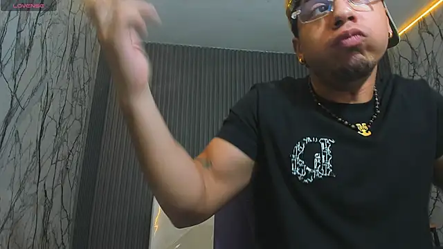 jbarto  online show from 05/17/26, 02:02