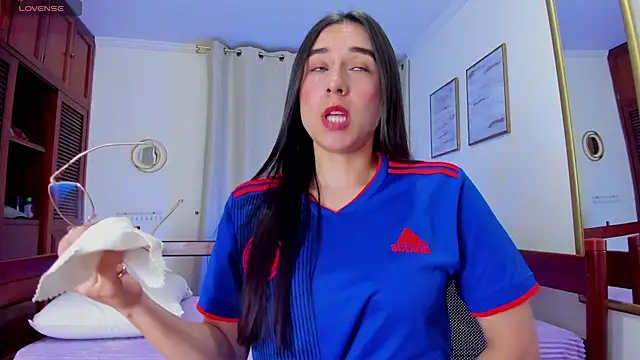 Elisabetta Amour online show from 06/23/26, 10:13