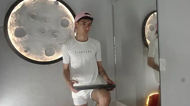Yefersonyoss online show from 05/17/26, 04:10