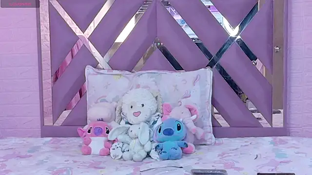 Snapshot of Lexy_Dumoun_ chatting on 06/03/26, 02:58 Lexy Dumoun online show from 06/03/26, 02:58