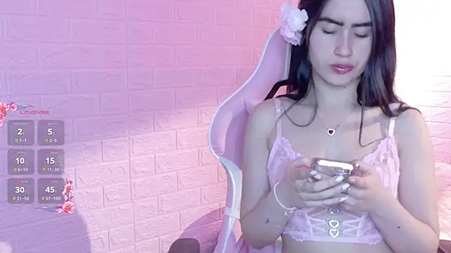 Snapshot of Lexy_Dumoun_ chatting on 06/06/26, 02:49 Lexy Dumoun online show from 06/06/26, 02:49