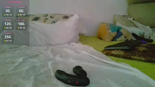 Snapshot of canarito18 chatting on 07/09/26, 03:05 canarito18 online show from 07/09/26, 03:05