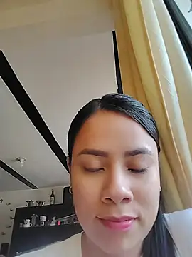 Snapshot of Nicol_Alvarez1 chatting on 05/20/26, 10:16 Nicol Alvarez1 online show from 05/20/26, 10:16