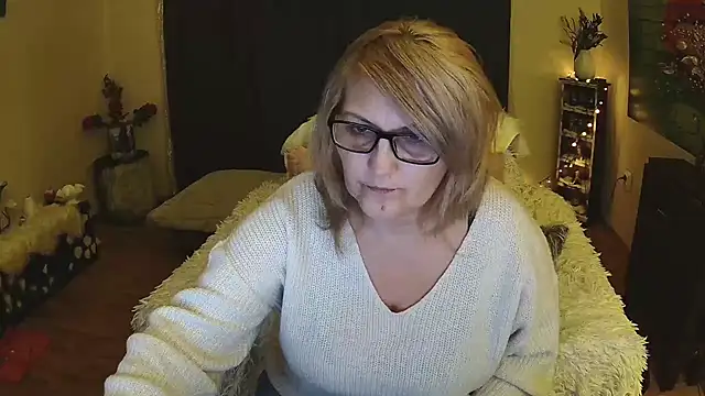 Divineblond online show from 02/11/25, 08:31